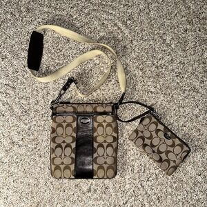 Coach Swingpack Crossbody Purse With Matching Coin Purse SET Tan Brown Leather